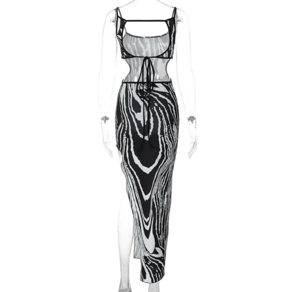 Black & White Side Slit Dress - Picture 7 of 9